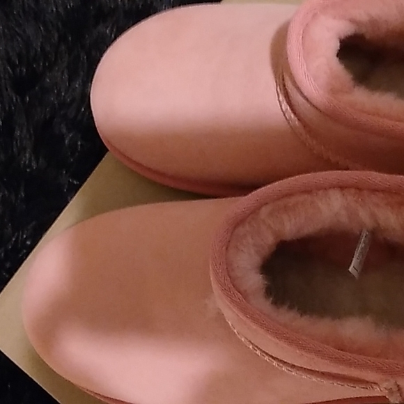 UGG classic mini boots - Picture 4 of 7